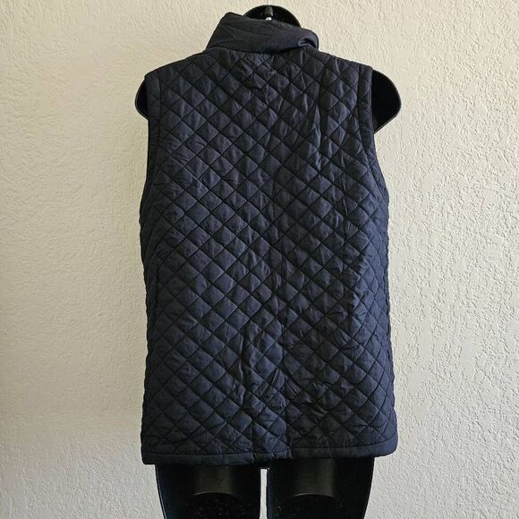 Under Armour Reversible Iowa Hawkeyes Vest - Picture 12 of 12